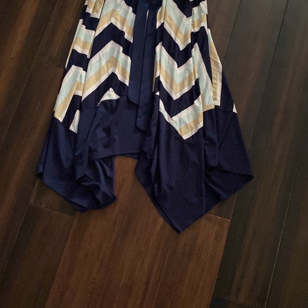 Chevron Pattern With Handkerchief Bottom - image 2